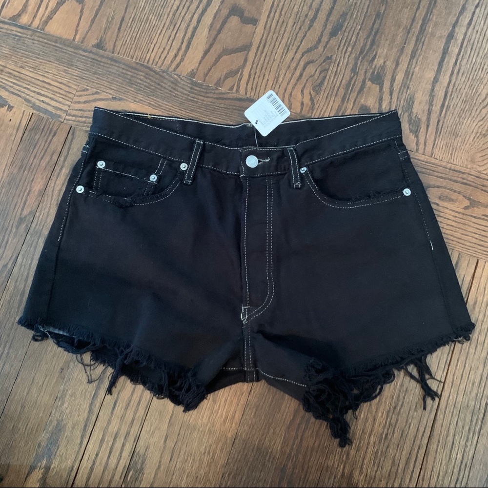 Levi’s - urban renewal black shorts